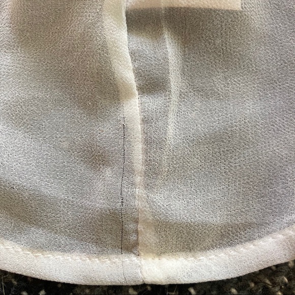 🌸 Delicate Peplum Top - Picture 7 of 7